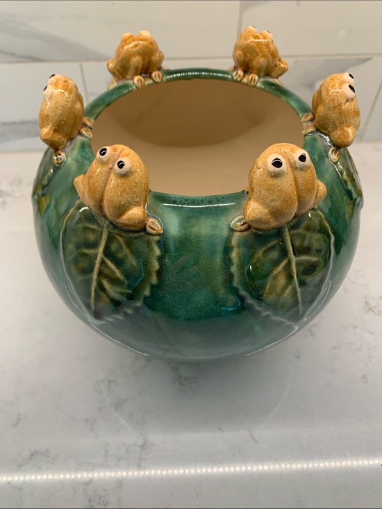 Other - Vintage Majolica 6 Frog Lily Pad Green Glazed Planter